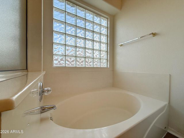9765 W YUKON Drive, Peoria, AZ 85382
