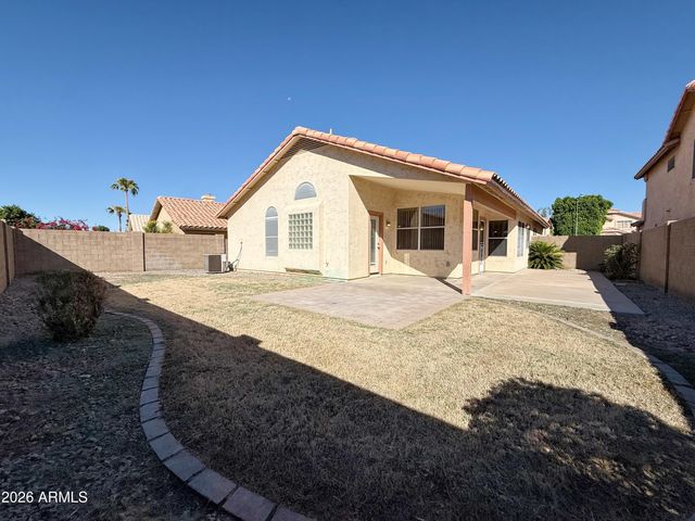9765 W YUKON Drive, Peoria, AZ 85382