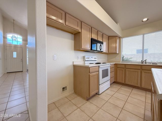 9765 W YUKON Drive, Peoria, AZ 85382