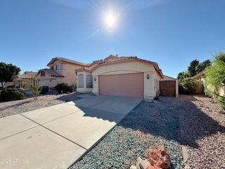 9765 W YUKON Drive, Peoria, AZ 85382