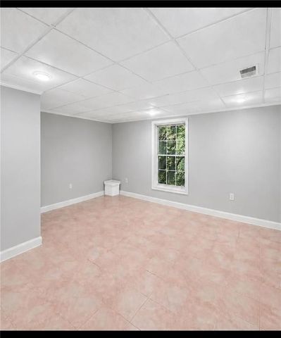 5200 Laurel Bridge Drive SE, Smyrna, GA 30082
