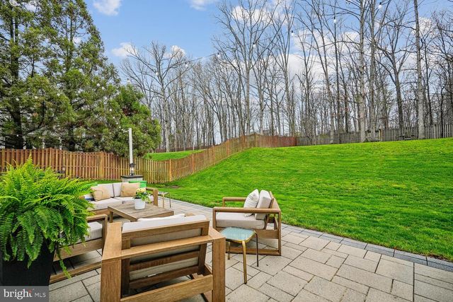22527 FOREST RUN DR, Ashburn, VA 20148