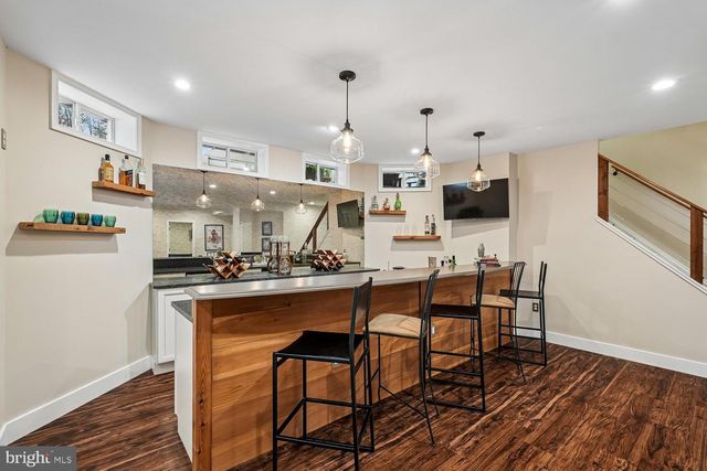 22527 FOREST RUN DR, Ashburn, VA 20148