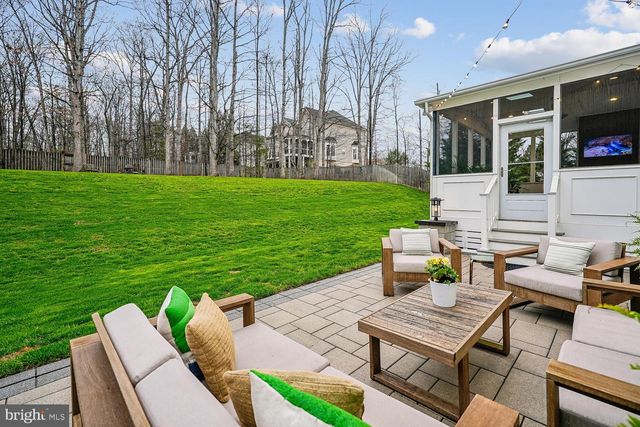 22527 FOREST RUN DR, Ashburn, VA 20148