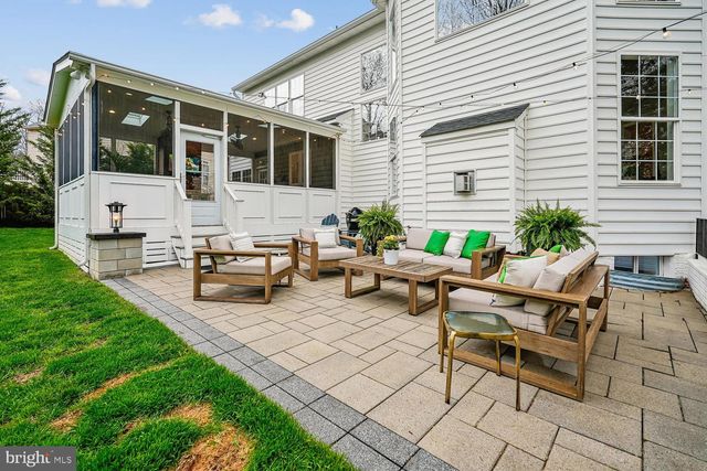22527 FOREST RUN DR, Ashburn, VA 20148