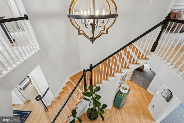 22527 FOREST RUN DR, Ashburn, VA 20148