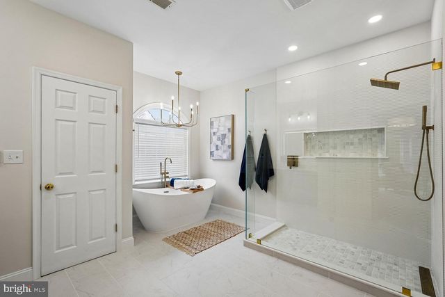 22527 FOREST RUN DR, Ashburn, VA 20148