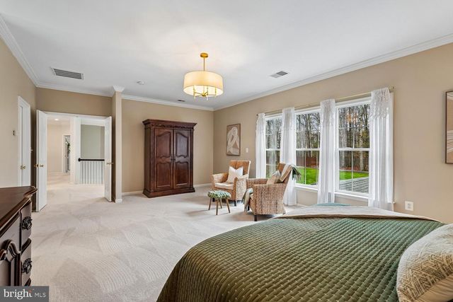 22527 FOREST RUN DR, Ashburn, VA 20148