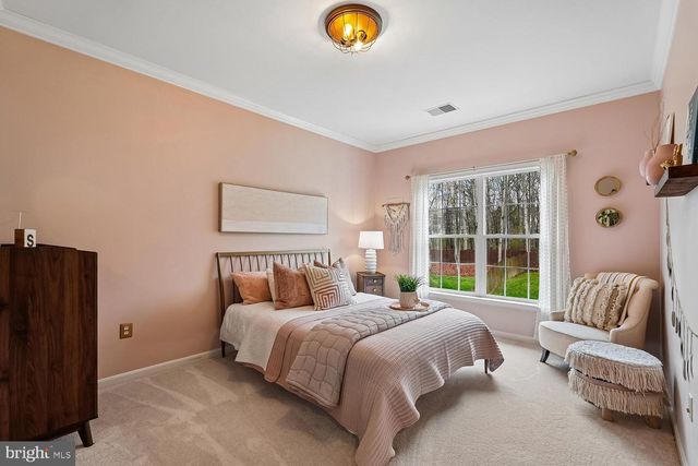22527 FOREST RUN DR, Ashburn, VA 20148