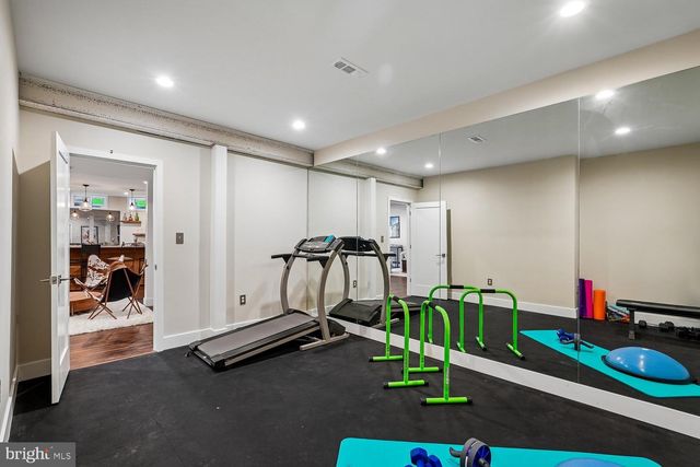 22527 FOREST RUN DR, Ashburn, VA 20148