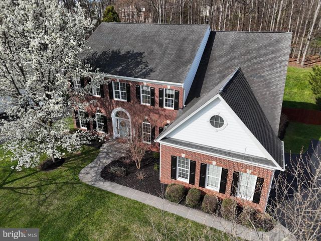 22527 FOREST RUN DR, Ashburn, VA 20148