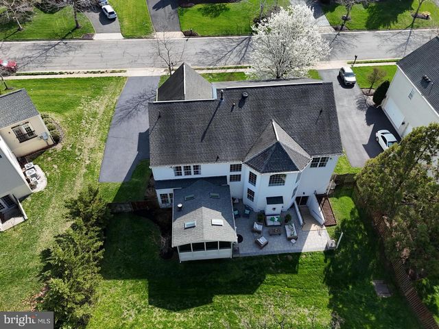 22527 FOREST RUN DR, Ashburn, VA 20148