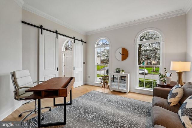 22527 FOREST RUN DR, Ashburn, VA 20148