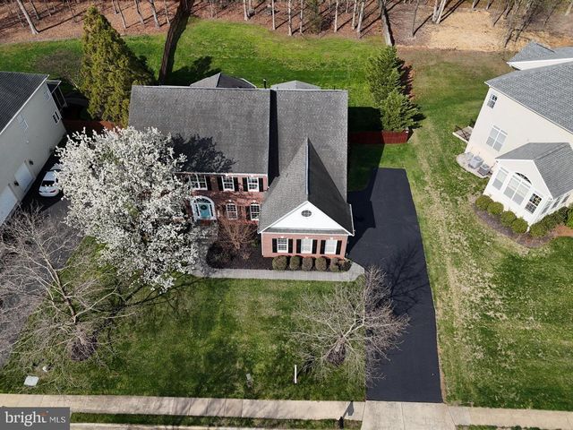 22527 FOREST RUN DR, Ashburn, VA 20148