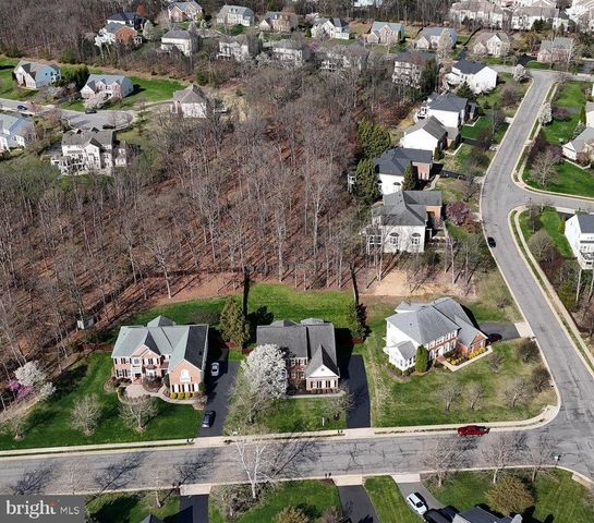22527 FOREST RUN DR, Ashburn, VA 20148