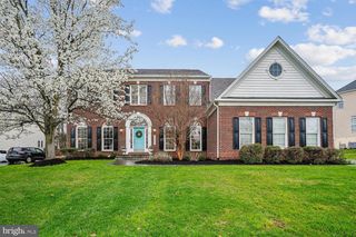 22527 FOREST RUN DR, Ashburn, VA 20148