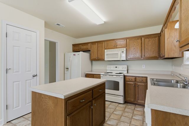 3024 Farmville Cir, Spring Hill, TN 37174