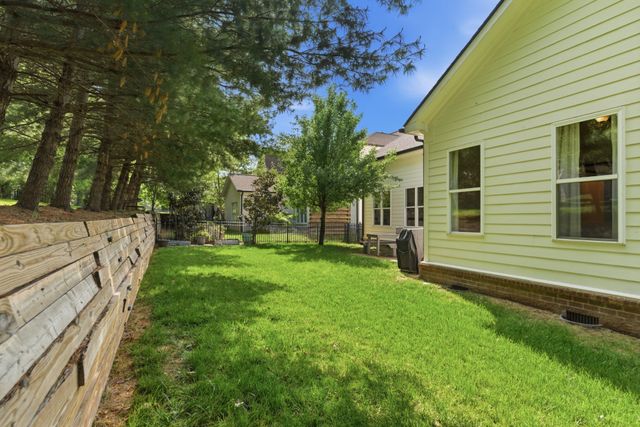 3024 Farmville Cir, Spring Hill, TN 37174