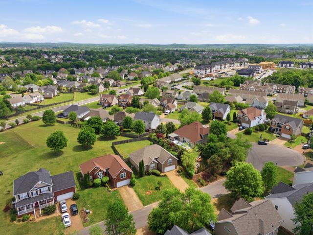 3024 Farmville Cir, Spring Hill, TN 37174