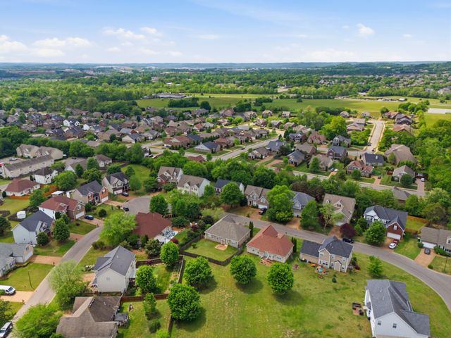 3024 Farmville Cir, Spring Hill, TN 37174