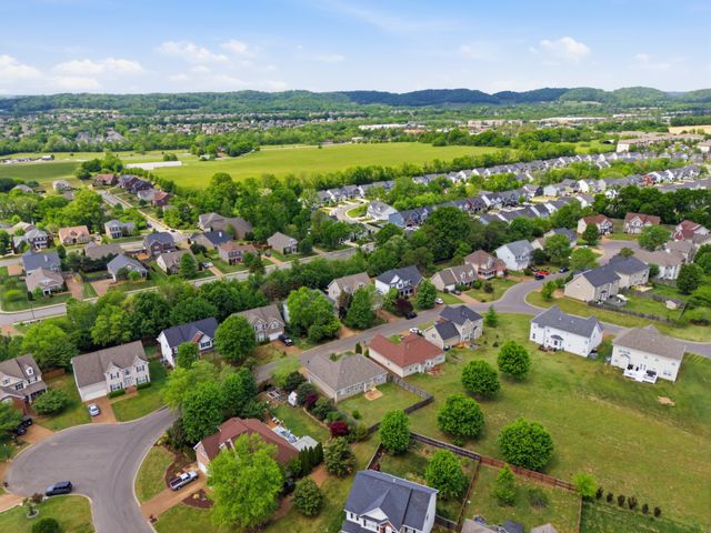 3024 Farmville Cir, Spring Hill, TN 37174