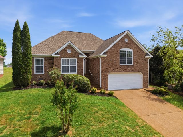 3024 Farmville Cir, Spring Hill, TN 37174