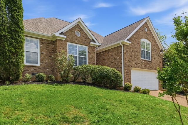 3024 Farmville Cir, Spring Hill, TN 37174