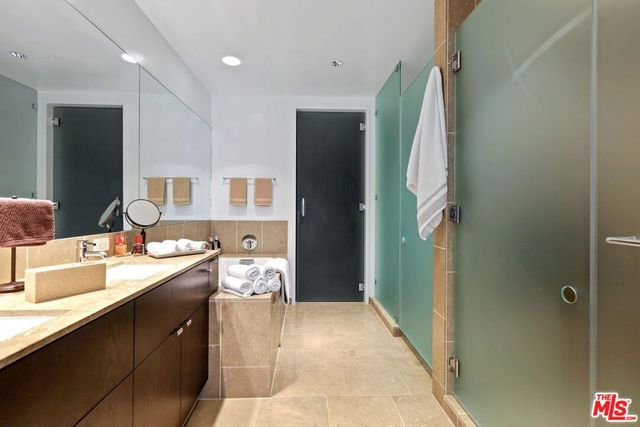 6250 Hollywood Boulevard 5J, Los Angeles, CA 90028