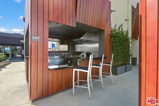 6250 Hollywood Boulevard 5J, Los Angeles, CA 90028