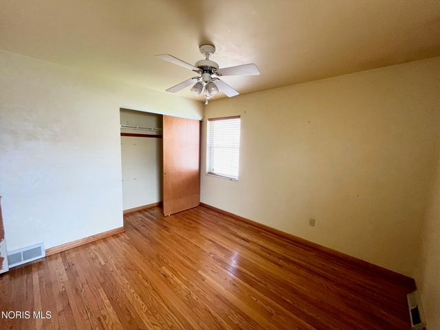 1922 Heatherdale Drive, Toledo, OH 43609