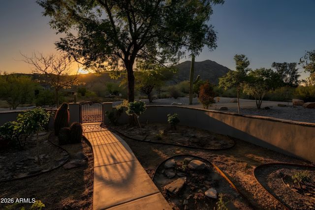 6056 E DOLOMORA Place, Cave Creek, AZ 85331