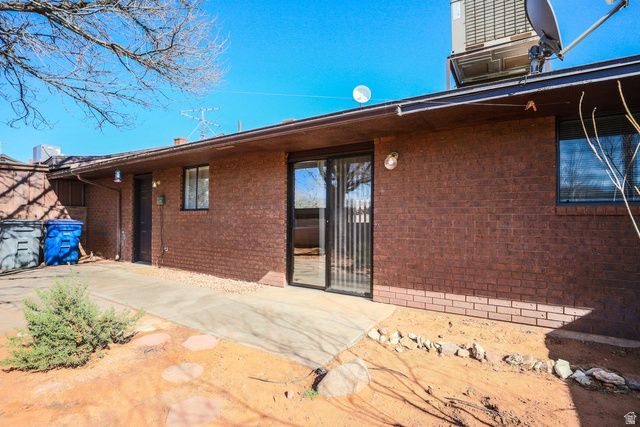 3703 GATES CIR, Santa Clara, UT 84765