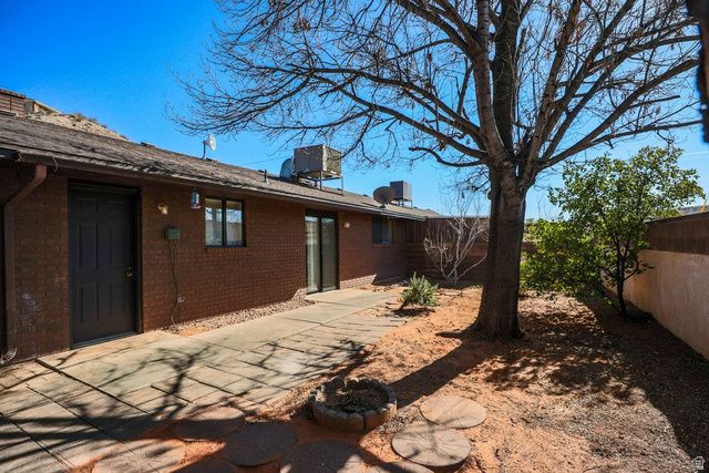 3703 GATES CIR, Santa Clara, UT 84765