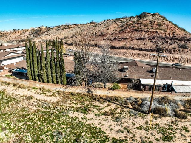 3703 GATES CIR, Santa Clara, UT 84765