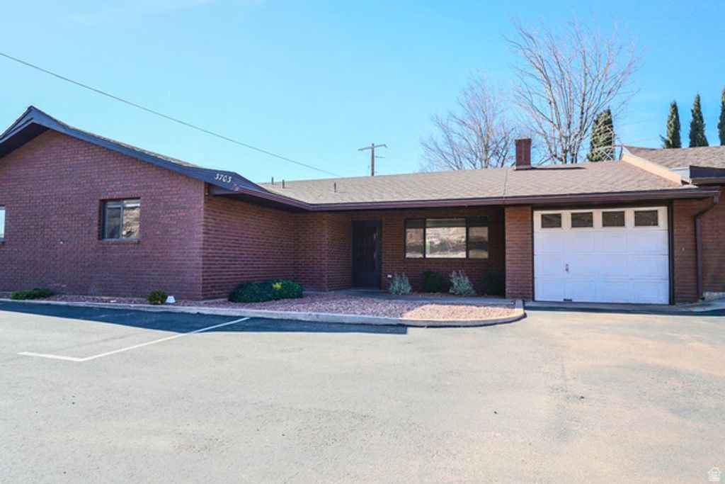 3703 GATES CIR, Santa Clara, UT 84765