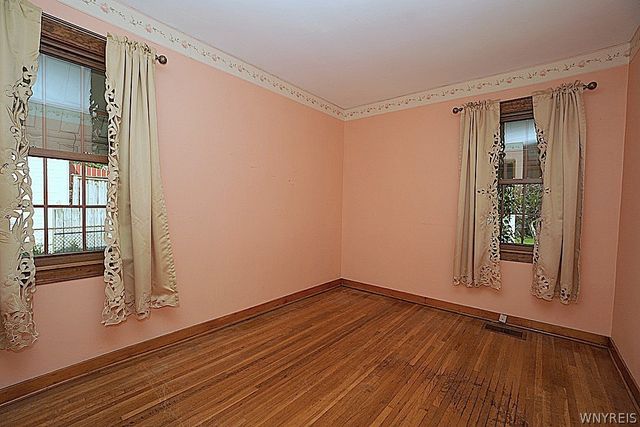 1185 Cleveland Drive, Cheektowaga, NY 14225