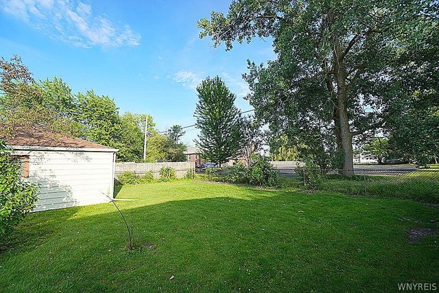 1185 Cleveland Drive, Cheektowaga, NY 14225