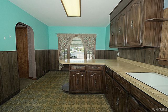 1185 Cleveland Drive, Cheektowaga, NY 14225
