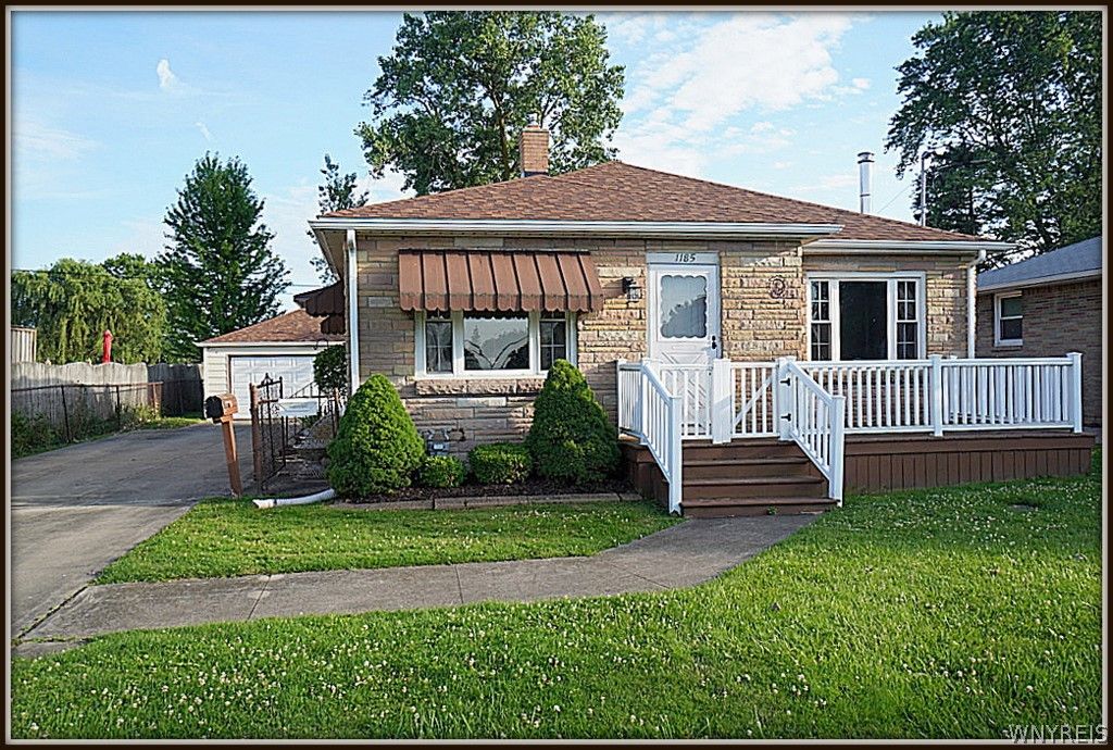 1185 Cleveland Drive, Cheektowaga, NY 14225
