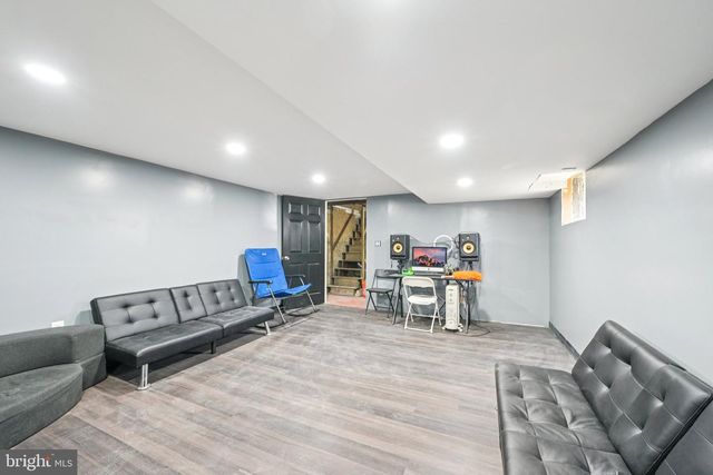 302 S FULTON ST, Allentown, PA 18102