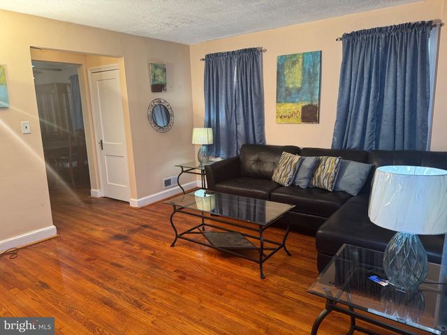 3229 12TH PL SE, Washington, DC 20032