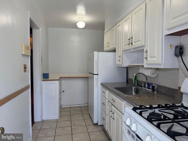 3229 12TH PL SE, Washington, DC 20032