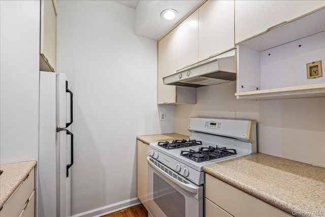 18-15 215th Street 17L, Bayside, NY 11360