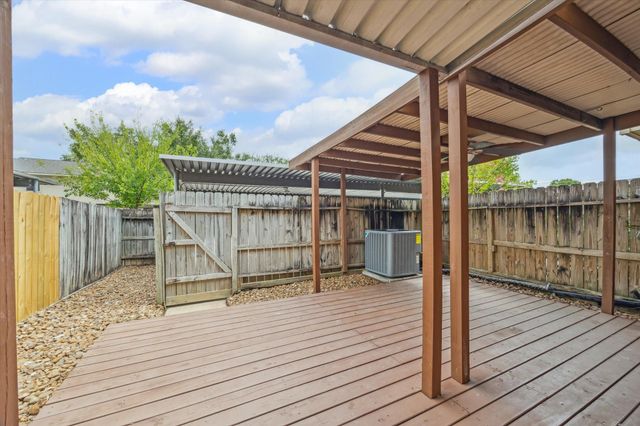 1428 Silverpines Road 428, Houston, TX 77062