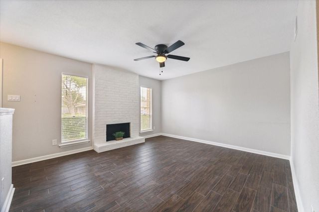 1428 Silverpines Road 428, Houston, TX 77062