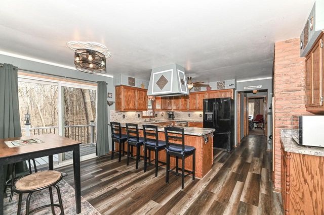 W267S7535 Olympia COURT N, Waukesha, WI 53189