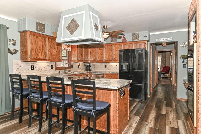 W267S7535 Olympia COURT N, Waukesha, WI 53189