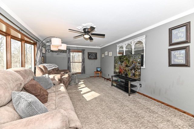 W267S7535 Olympia COURT N, Waukesha, WI 53189