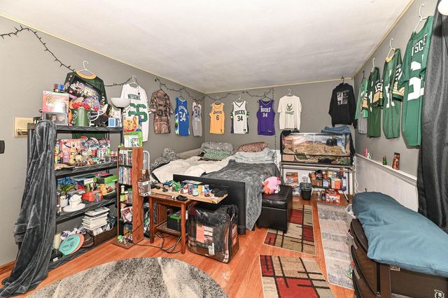 W267S7535 Olympia COURT N, Waukesha, WI 53189