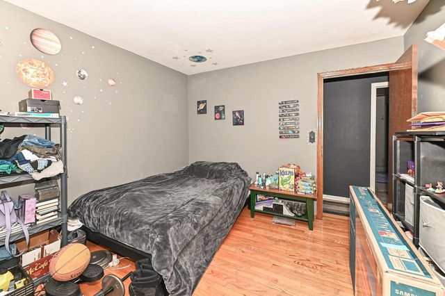 W267S7535 Olympia COURT N, Waukesha, WI 53189